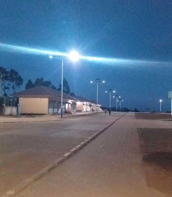 穆棱市非洲科特迪瓦太阳能路灯工程